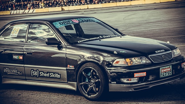 面临强劲对 面临强劲对